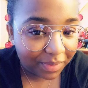 Meet your Posher, Symone